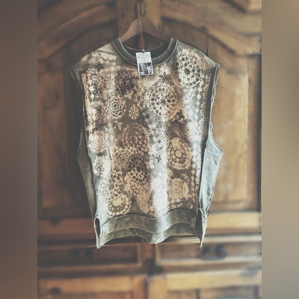Muscle Sweatshirt Medallion Designs - Picture 7 of 16